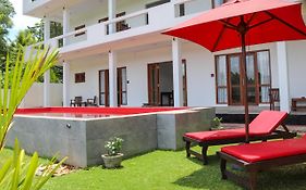 Villa Red Pool